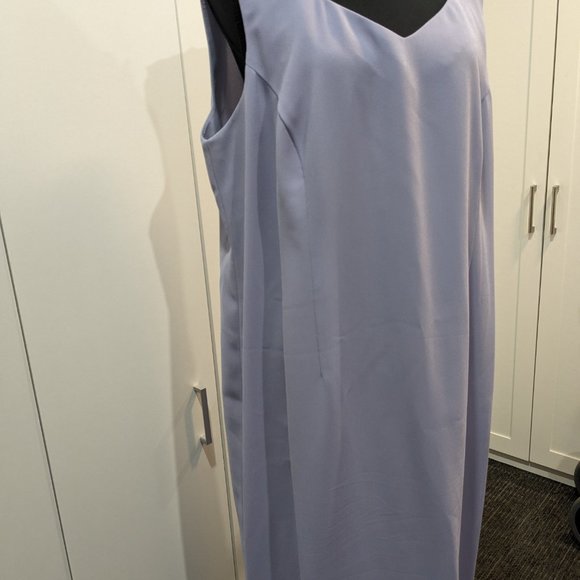 Mother of the Bride/Groom Gown - Picture 2 of 4